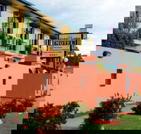 Cedar Lodge Motel Townsville - Accommodation Redcliffe
