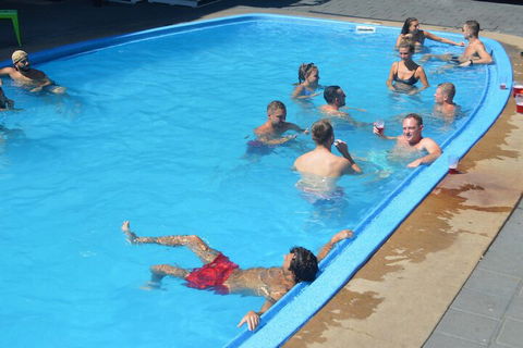 Youth Shack Backpackers - Hostel - Accommodation Redcliffe 6
