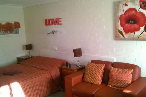 Colonial Inn Tamworth - Accommodation Redcliffe 4