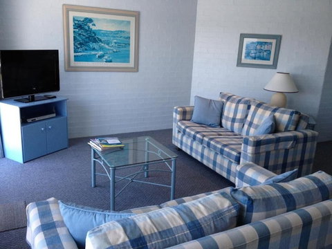 Breakers Apartments Mollymook - Accommodation Redcliffe 5