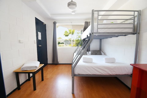 Caloundra Backpackers - Hostel - Accommodation Redcliffe 4