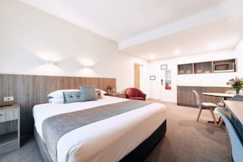 Club Laverton Motel - Accommodation Redcliffe 0