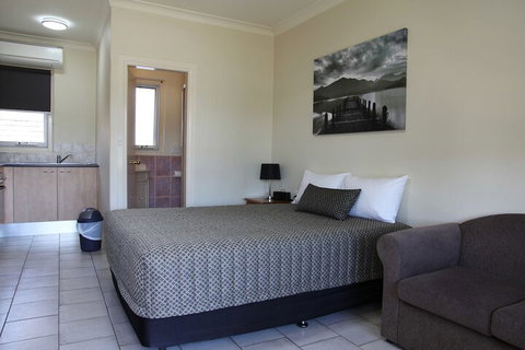 Tumut Apartments - Accommodation Redcliffe 5