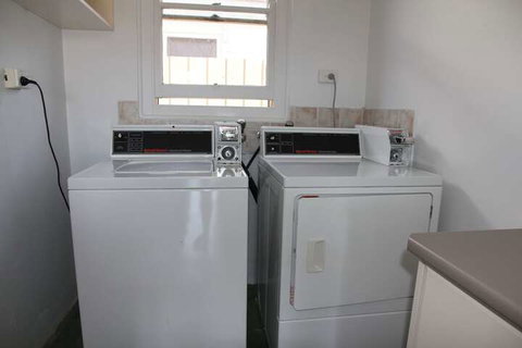 Tumut Apartments - Accommodation Redcliffe 2