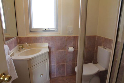 Tumut Apartments - Accommodation Redcliffe 7