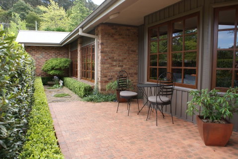 Yallambee - Accommodation Redcliffe 2
