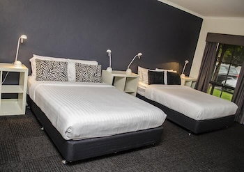 Caledonian Hotel Motel - Accommodation Redcliffe 4