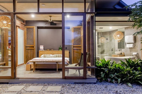 Sticky Rice Villas - Accommodation Redcliffe 7