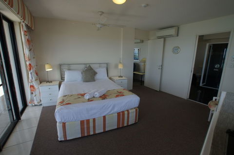 Windward Passage Holiday Apartments - Accommodation Redcliffe 6