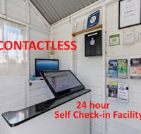 Sails elegant spacious beach villa - Accommodation Redcliffe
