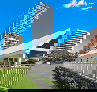Palmerston Tower Holiday Apartments - Accommodation Redcliffe