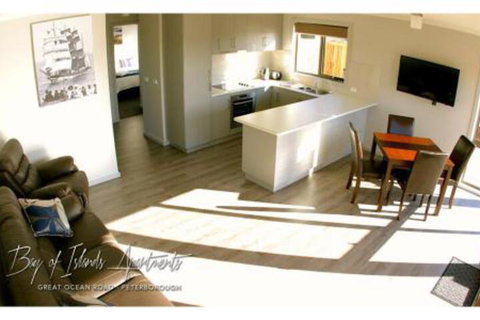 Bay Of Islands Apartments - Accommodation Redcliffe 7