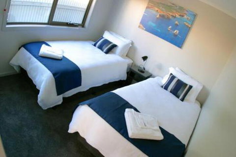 Bay Of Islands Apartments - Accommodation Redcliffe 5