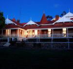 Laurelville - Accommodation Redcliffe