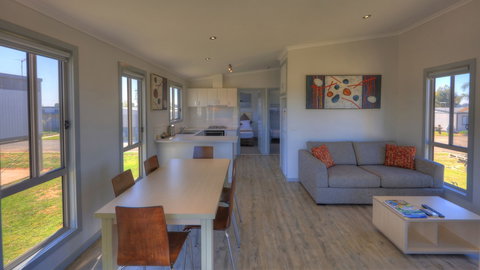 Tasman Holiday Parks - Lake Mulwala - Accommodation Redcliffe 2