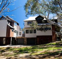 Blue Ice - Accommodation Redcliffe