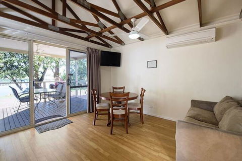 Discovery Parks â€“ Lake Kununurra - Accommodation Redcliffe 6