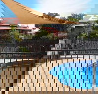 Golden Guitar Motor Inn - Accommodation Redcliffe