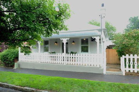 Cottage 79 - Accommodation Redcliffe 3
