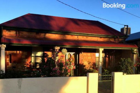 A Miners Rest - Accommodation Redcliffe 6