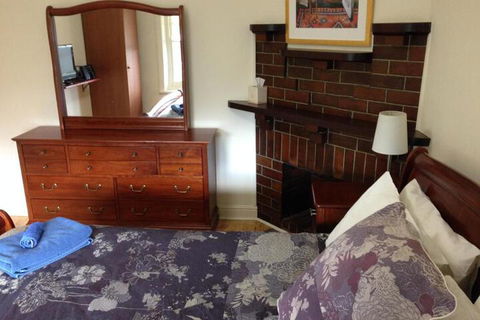 MacDonnell House Naracoorte - Accommodation Redcliffe 4