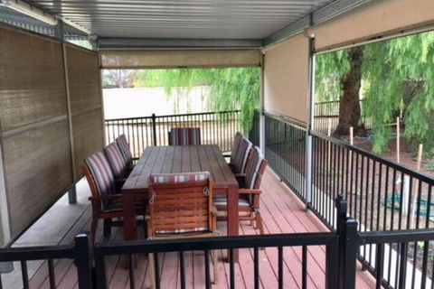 MacDonnell House Naracoorte - Accommodation Redcliffe 2
