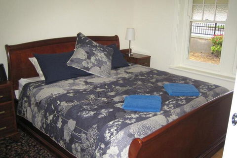MacDonnell House Naracoorte - Accommodation Redcliffe 6