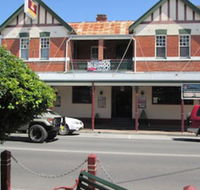 Maclean Hotel - Accommodation Redcliffe