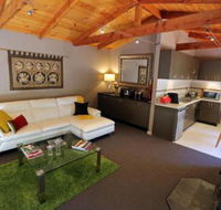 Mirkwood Forest Self contained Spa Cottages - Accommodation Redcliffe