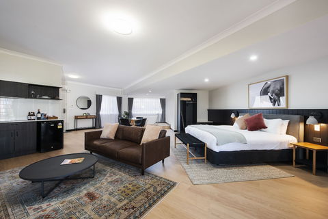 Parklands Resort & Conference Centre - Accommodation Redcliffe 0