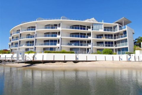Bluewater Point Resort - Accommodation Redcliffe 1