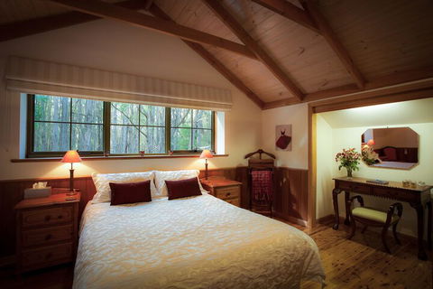 Eagle Hammer Cottages - Accommodation Redcliffe 7