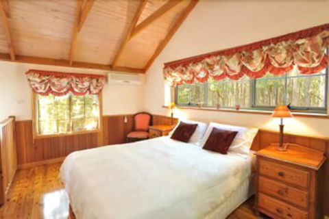 Eagle Hammer Cottages - Accommodation Redcliffe 6