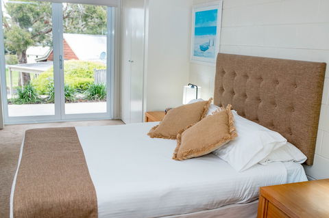 McMillans Of Metung Coastal Resort - Accommodation Redcliffe 3