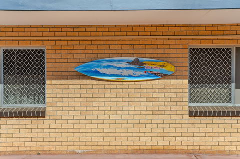 Red Star Hotels Palm Beach - Accommodation Redcliffe 3