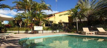 Peregian Court Resort - Accommodation Redcliffe 1