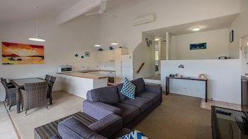 Peregian Court Resort - Accommodation Redcliffe 3