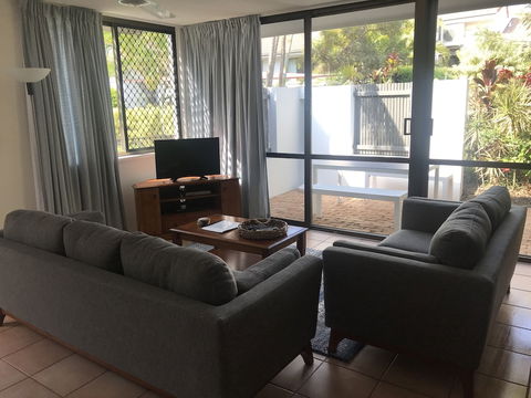Peregian Court Resort - Accommodation Redcliffe 4