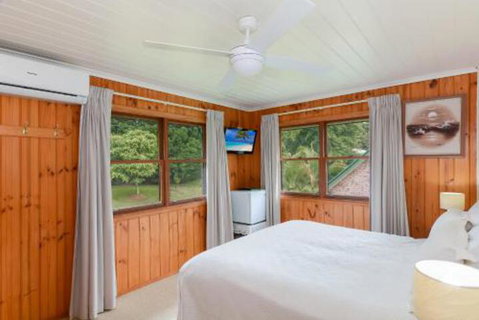 Peppertree Cottage - Accommodation Redcliffe 6