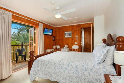 Peppertree Cottage - Accommodation Redcliffe 2