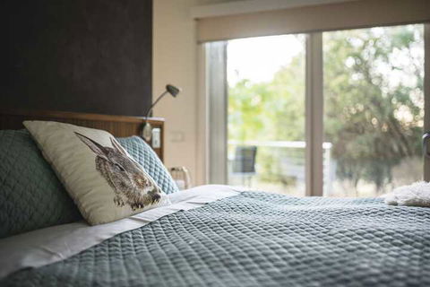 The Buckland Studio Retreat - Accommodation Redcliffe 7