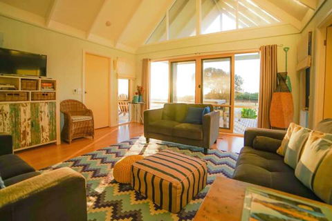 Bear Gully Coastal Cottages - Accommodation Redcliffe 5