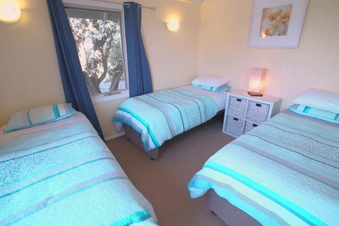 Bear Gully Coastal Cottages - Accommodation Redcliffe 4