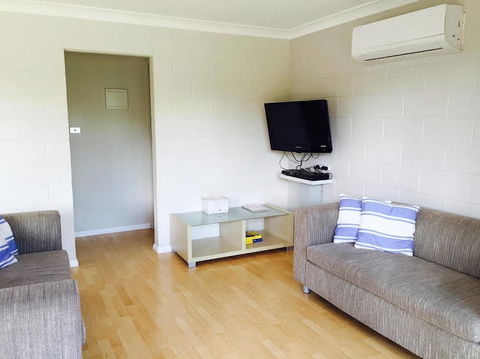 Emerald Apartment - Accommodation Redcliffe 0