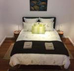 Smiths Lake House - Accommodation Redcliffe
