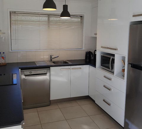 At Home Apartments - Accommodation Redcliffe 2