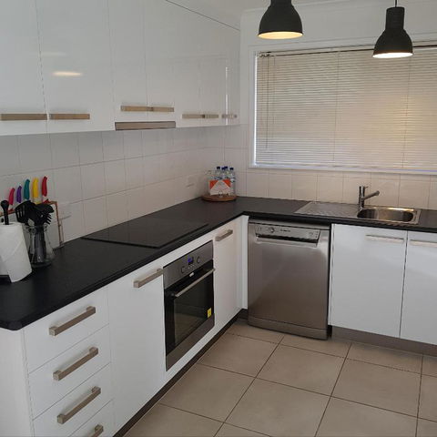 At Home Apartments - Accommodation Redcliffe 1