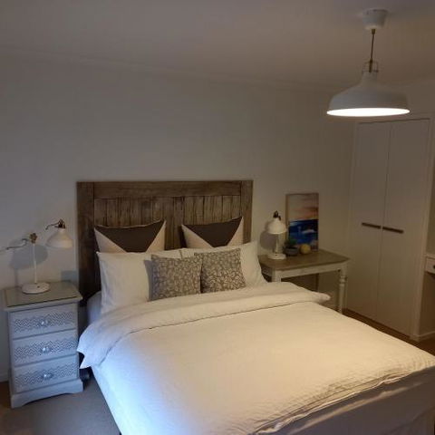 At Home Apartments - Accommodation Redcliffe 4