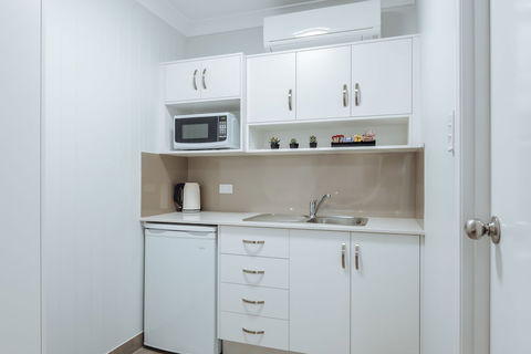 Raintree Motel Biloela - Accommodation Redcliffe 1