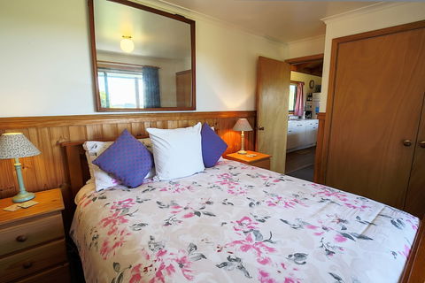 Buln Buln Cabins - Accommodation Redcliffe 3